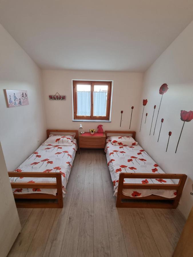 Apartments Jana Умаг Екстериор снимка