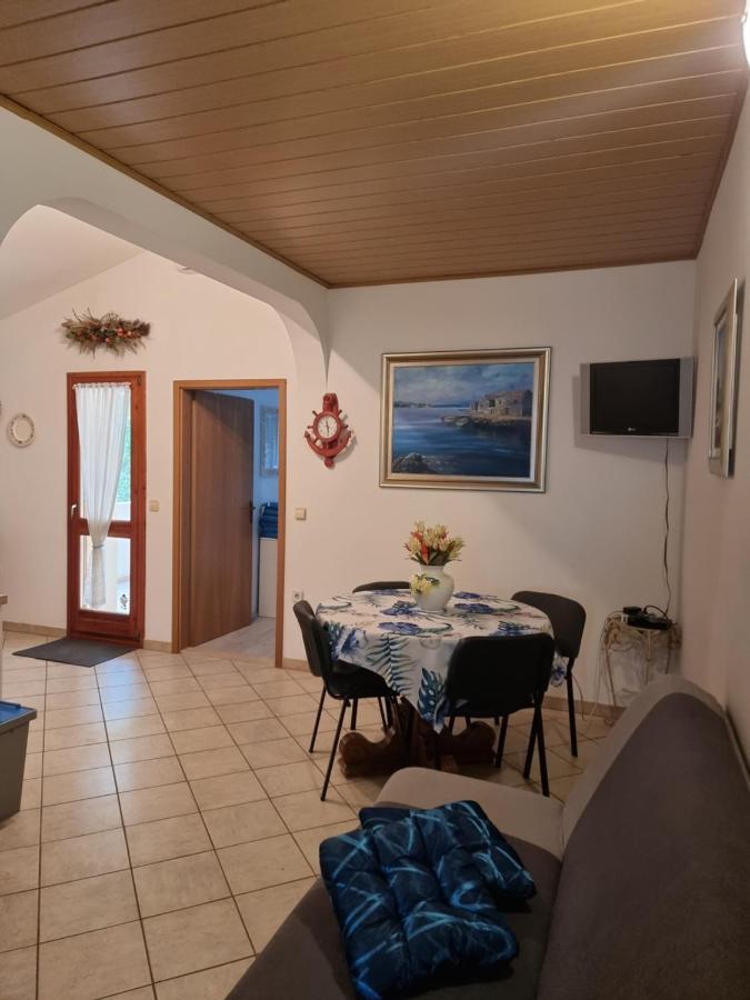 Apartments Jana Умаг Екстериор снимка
