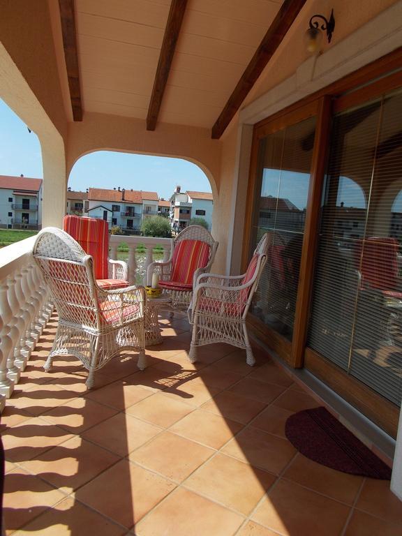 Apartments Jana Умаг Екстериор снимка